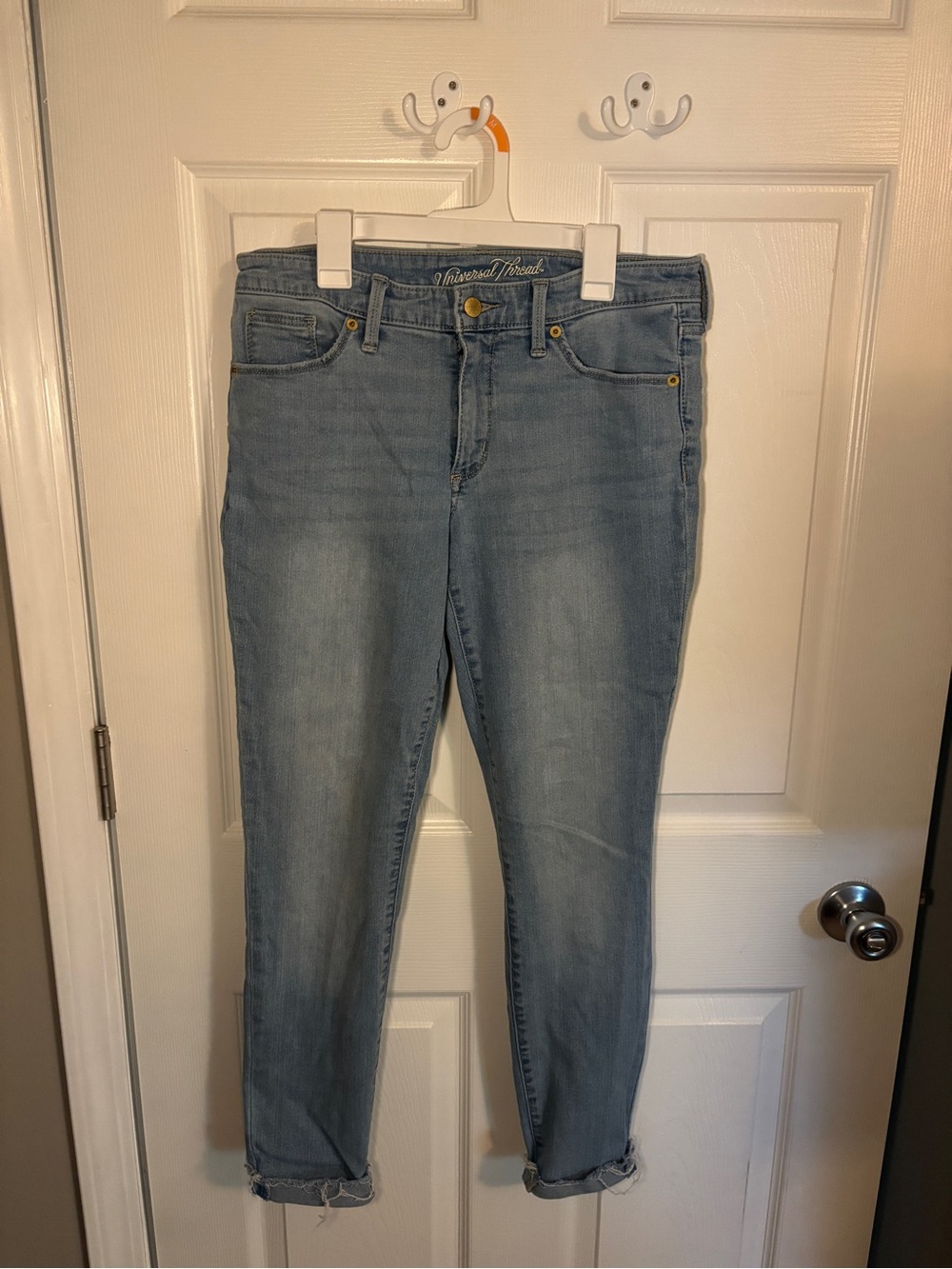Universal Thread Mid Wash Skinny Jeans